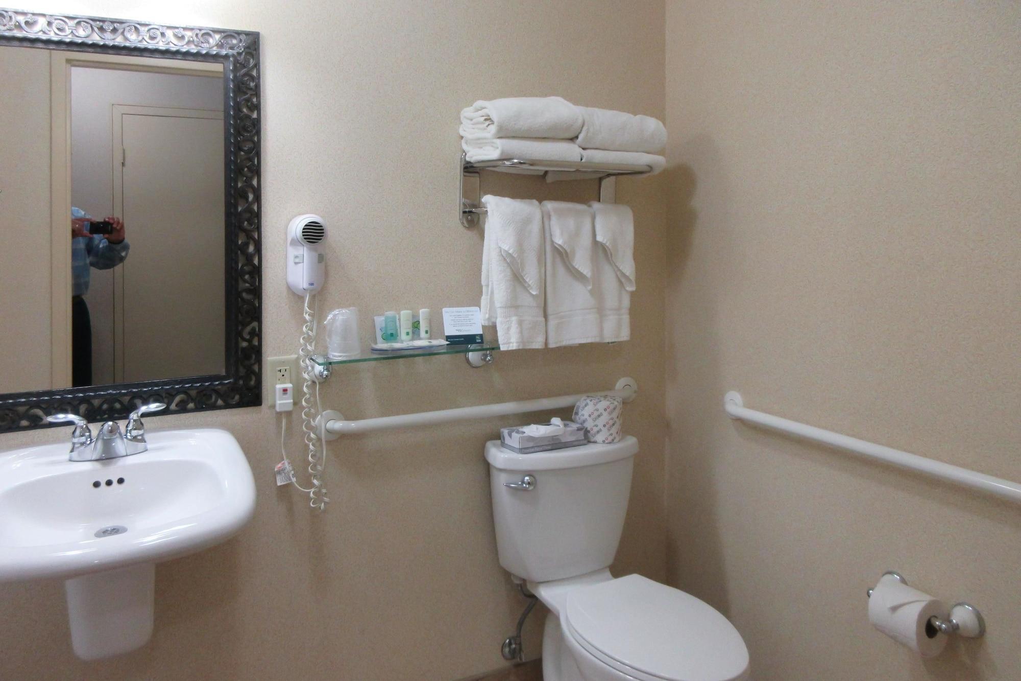 Quality Inn Oneonta Cooperstown Area Buitenkant foto