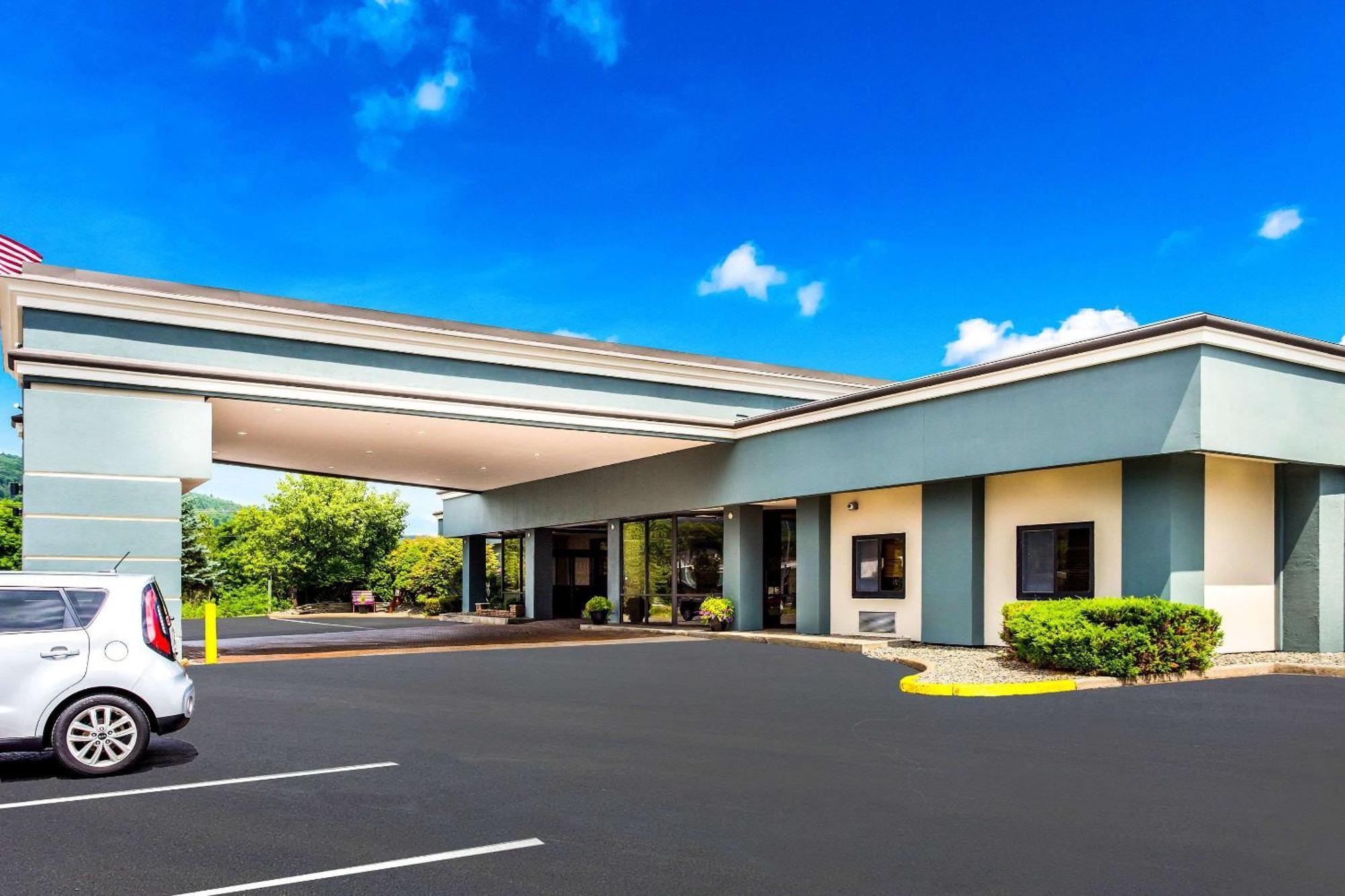 Quality Inn Oneonta Cooperstown Area Buitenkant foto