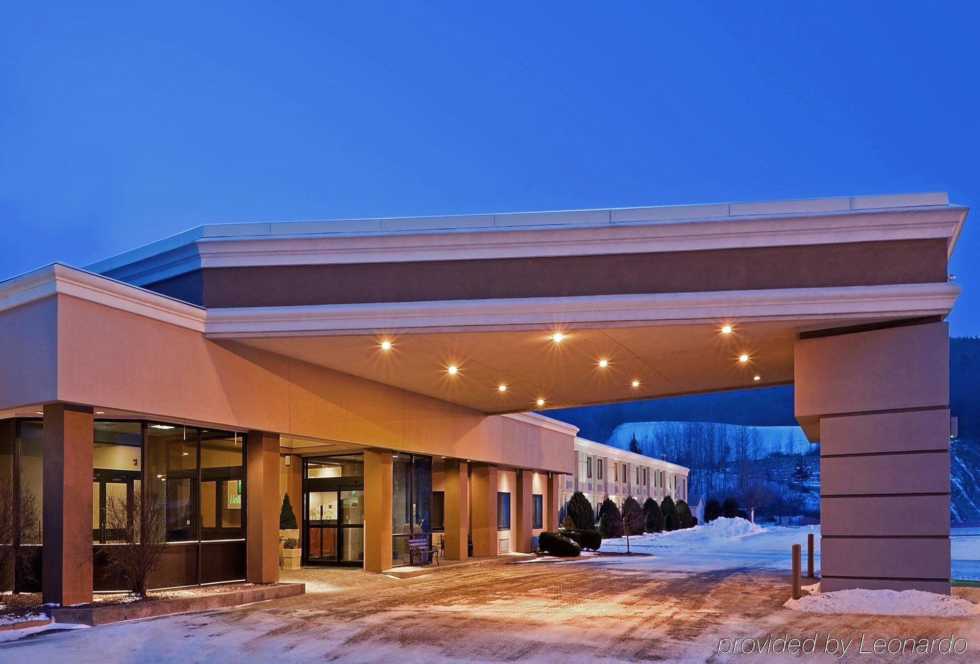 Quality Inn Oneonta Cooperstown Area Buitenkant foto